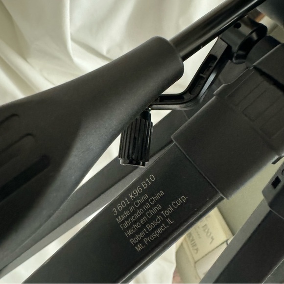 Bosch Laser/Leveling Tripod - Picture 3 of 6